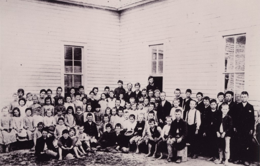 Students at North Forney public school, 1888.